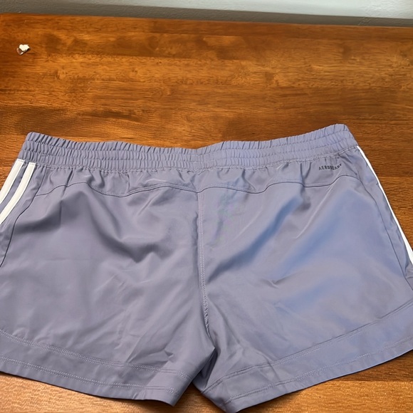 ADIDAS SHORT SIZE XL - Picture 3 of 5